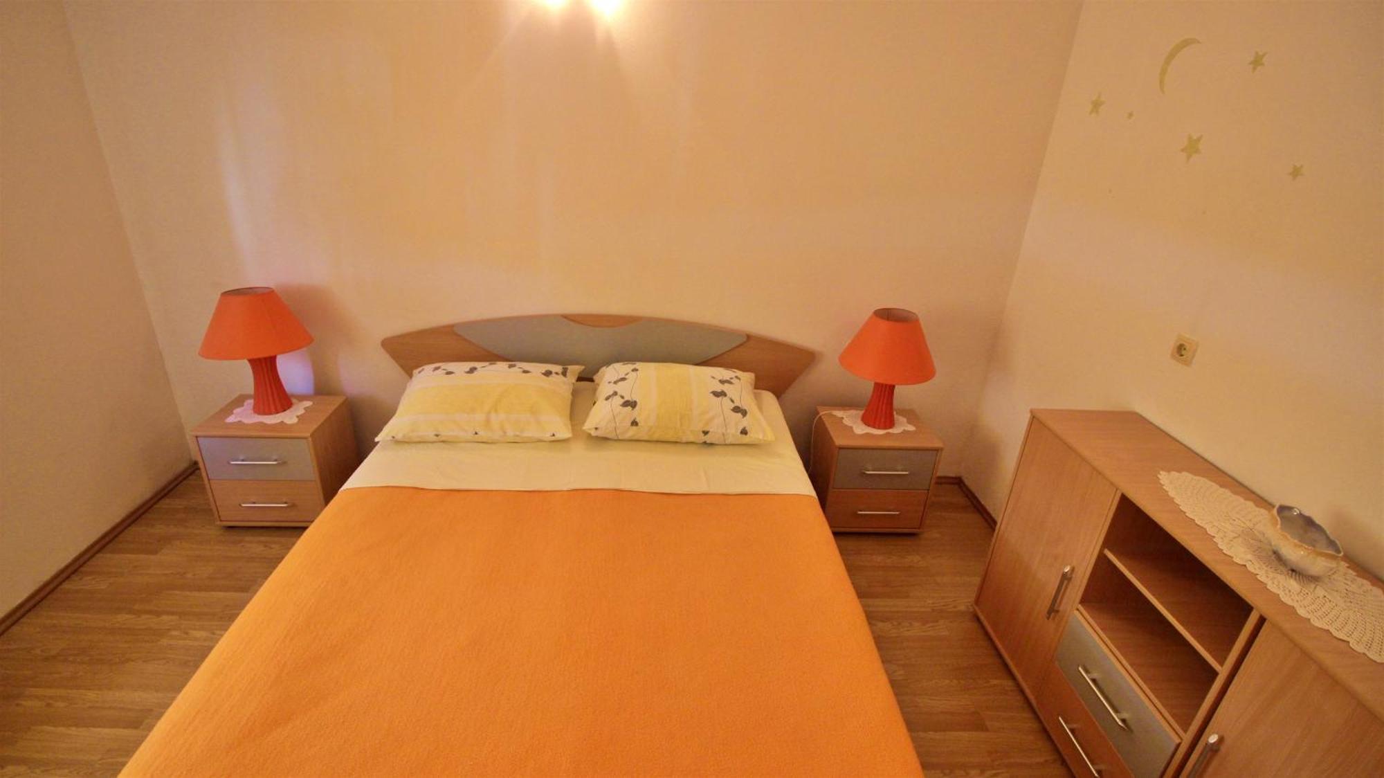 Apartments Marusic Омиш Экстерьер фото