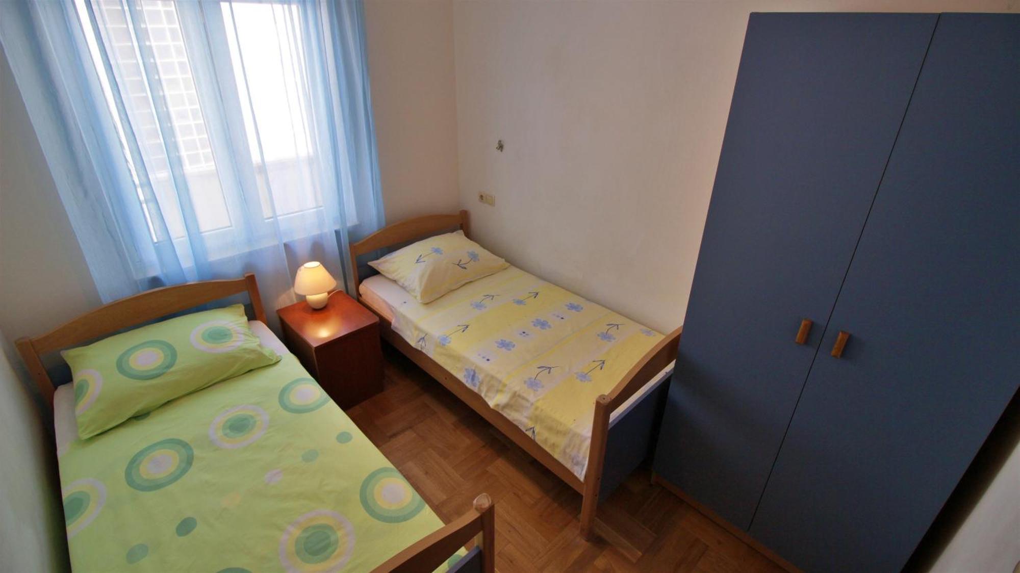 Apartments Marusic Омиш Экстерьер фото