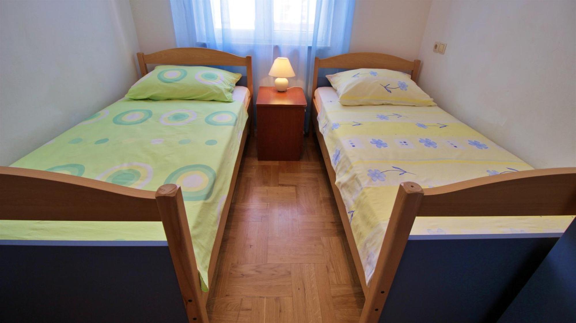 Apartments Marusic Омиш Экстерьер фото