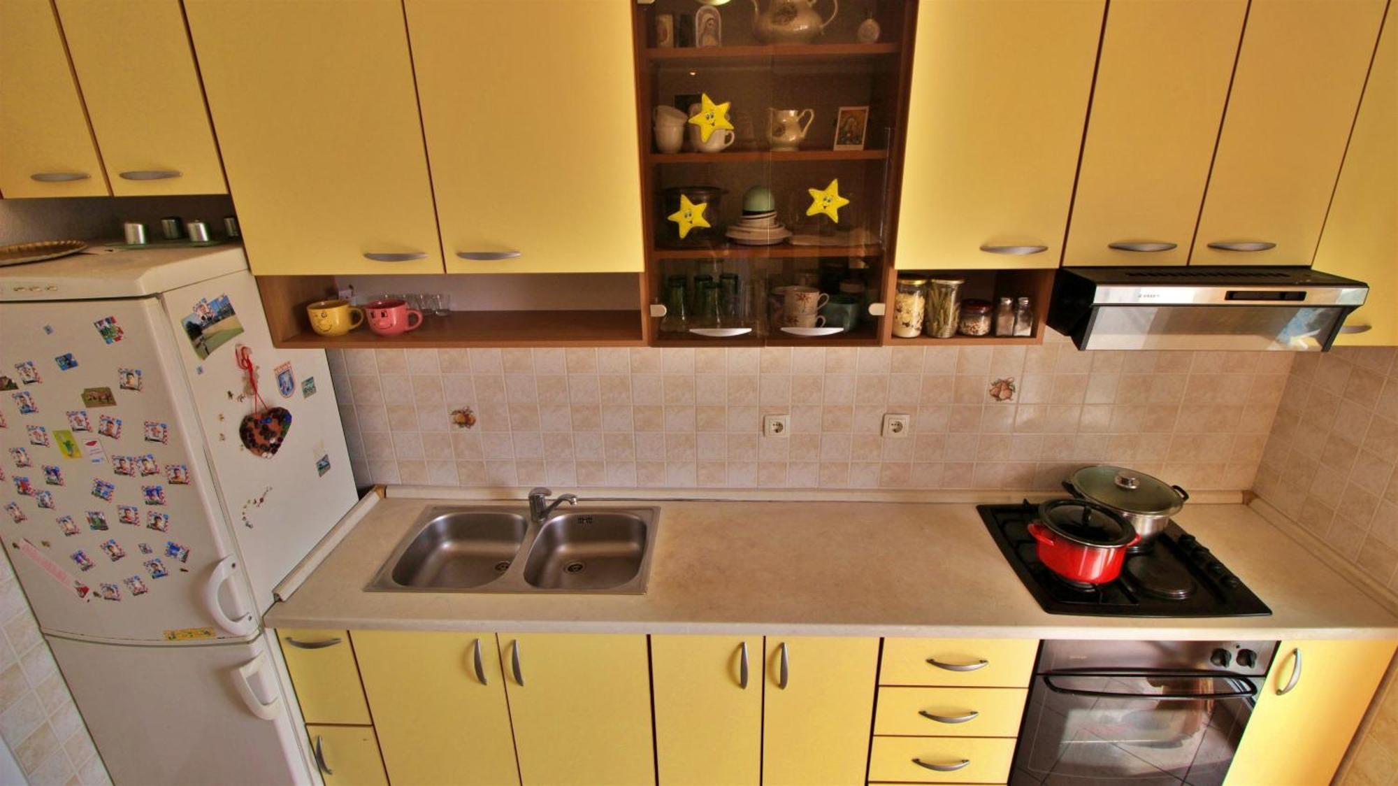Apartments Marusic Омиш Экстерьер фото