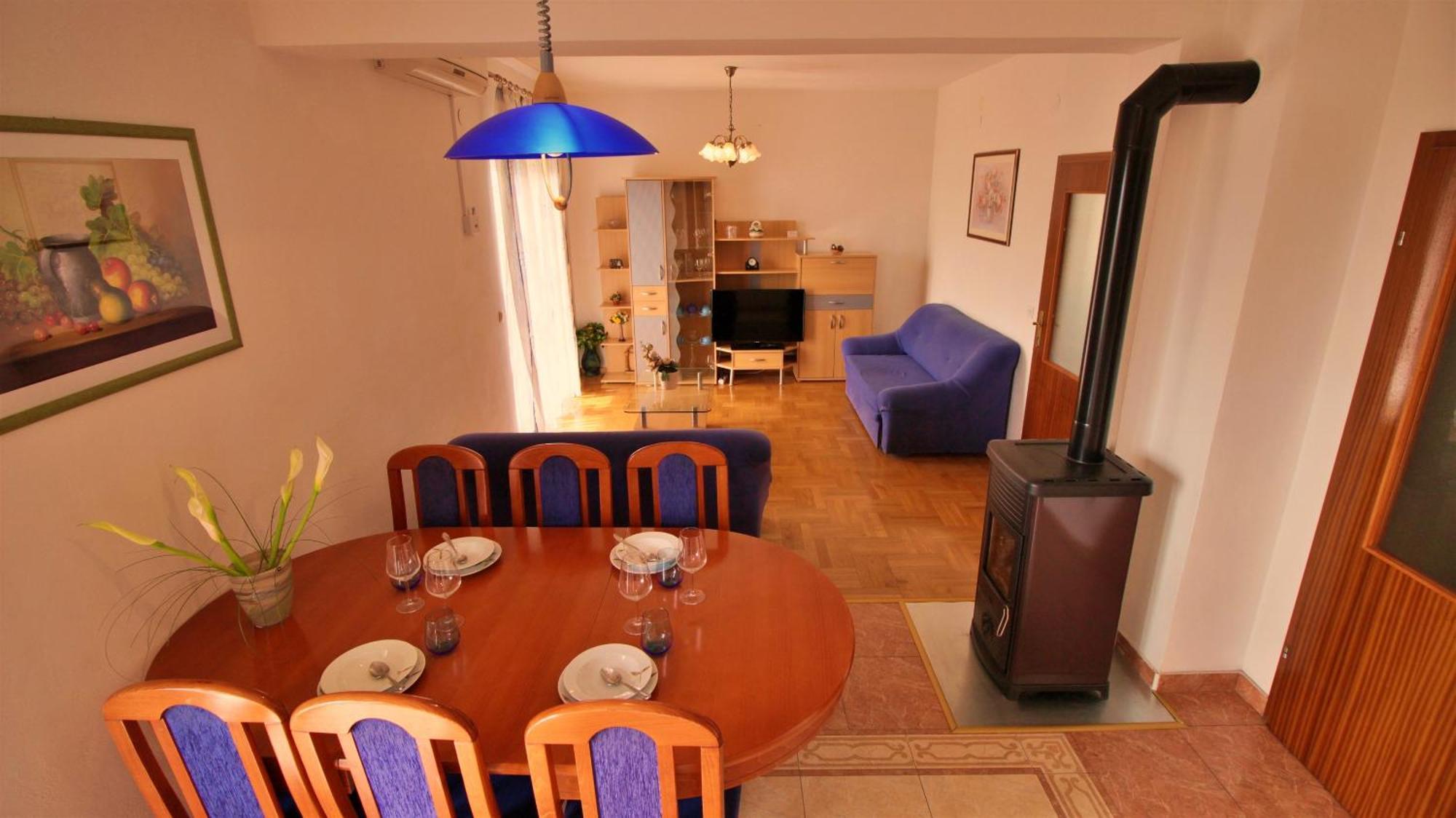 Apartments Marusic Омиш Экстерьер фото