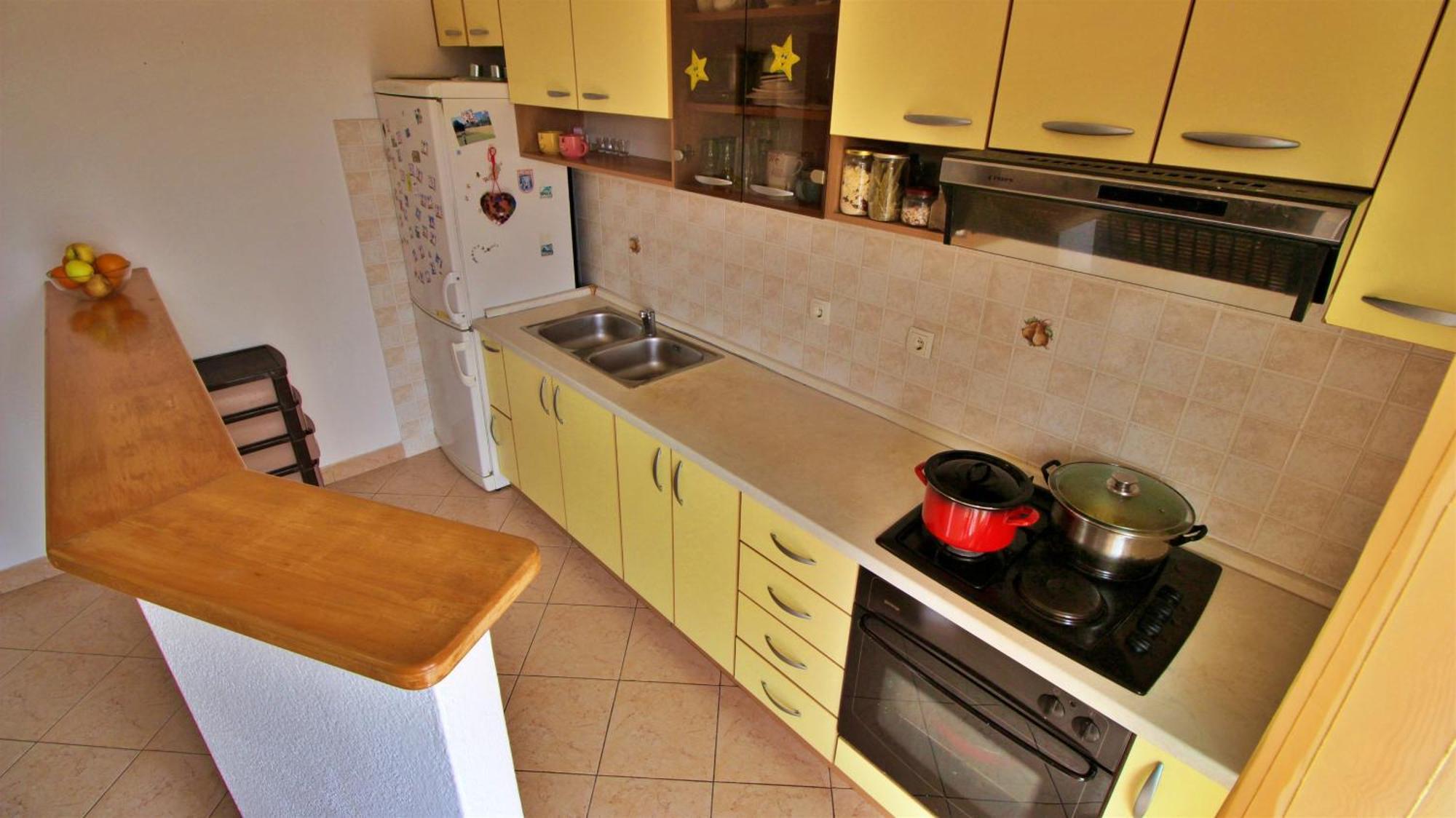Apartments Marusic Омиш Экстерьер фото