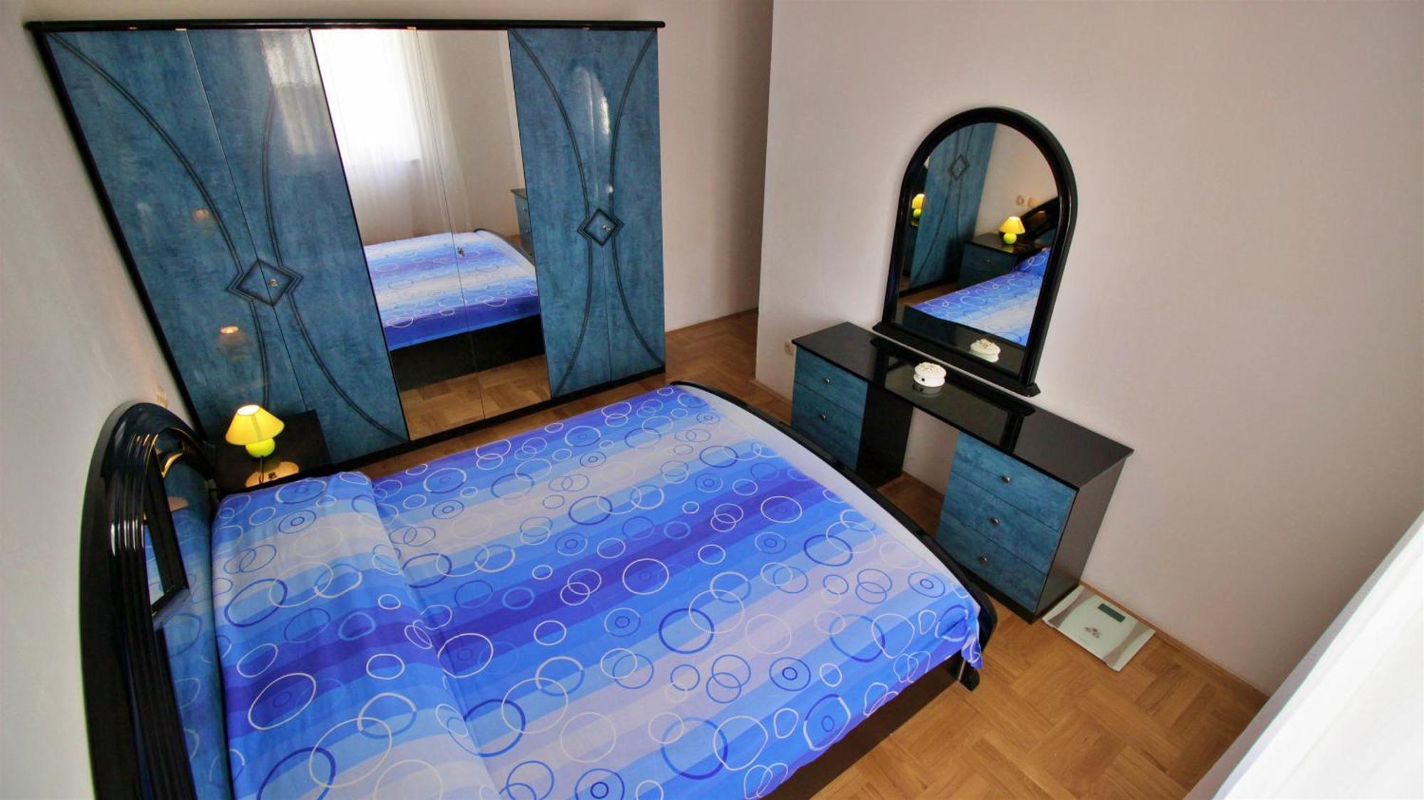 Apartments Marusic Омиш Экстерьер фото