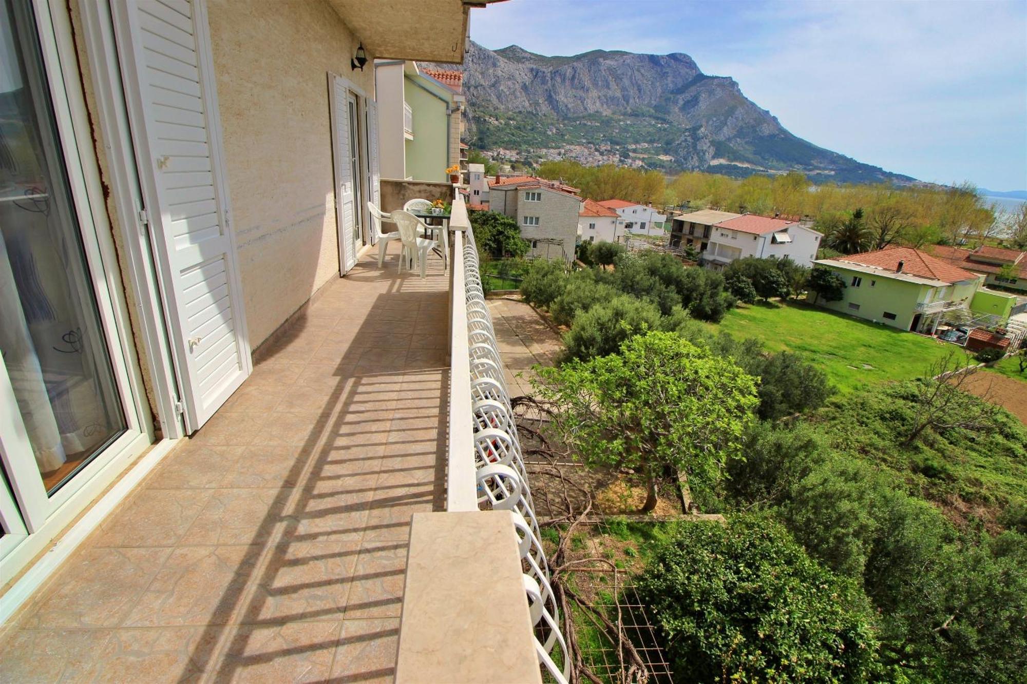 Apartments Marusic Омиш Экстерьер фото